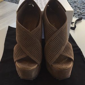 Pedro Garcia Trinidad Wedge sandal